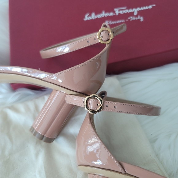 NEW Salvatore Ferragamo Tursi Heels Sz 6 - Picture 12 of 16